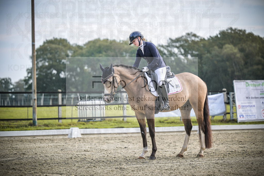DOS_B045 | Entdecke hochwertige Reitturnierfotos von Foto Oger. Professionell, emotional und authentisch – jetzt Lieblingsmomente im Shop bestellen.Deutschlandweite Turnierfotografie. - Realisiert mit Pictrs.com