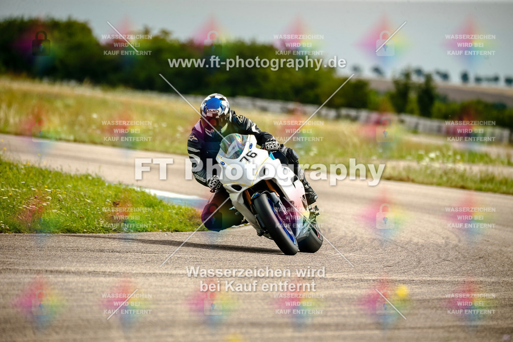 Chambley Juli-2416 | Hier findet Ihr Bilder von Touristenfahrten auf der Nürburgring Nordschleife oder von anderen Veranstaltungen die ich besucht habe. Viel Spass beim Durch Schauen 