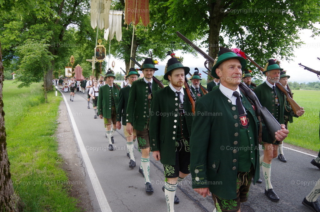 IMGP5921 | fotografiert von Axel PollmannLeonhardi Wallfahrt Benediktbeuern und Murnau, Fronleichnam, Fasching, Landschaft im Loisachtal und Benediktbeuern  - Realisiert mit Pictrs.com