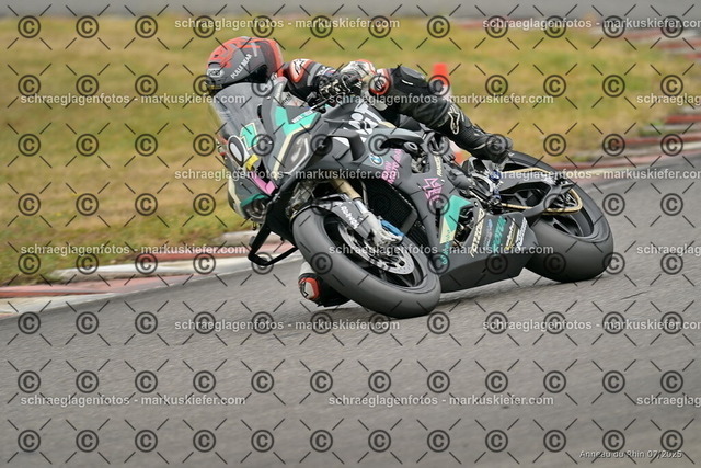 25bt05-1490 | markuskiefer.com - Realisiert mit Pictrs.com