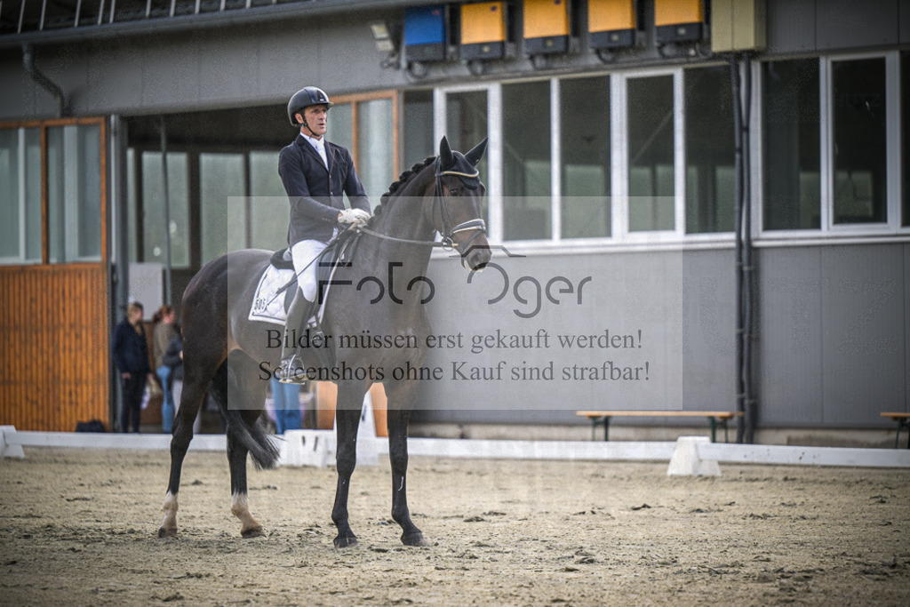 DOS_0633 | Entdecke hochwertige Reitturnierfotos von Foto Oger. Professionell, emotional und authentisch – jetzt Lieblingsmomente im Shop bestellen.Deutschlandweite Turnierfotografie. - Realized with Pictrs.com