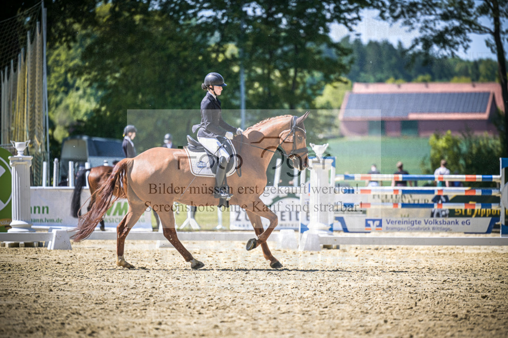 DOS_9387 | Entdecke hochwertige Reitturnierfotos von Foto Oger. Professionell, emotional und authentisch – jetzt Lieblingsmomente im Shop bestellen.Deutschlandweite Turnierfotografie. - Realisiert mit Pictrs.com