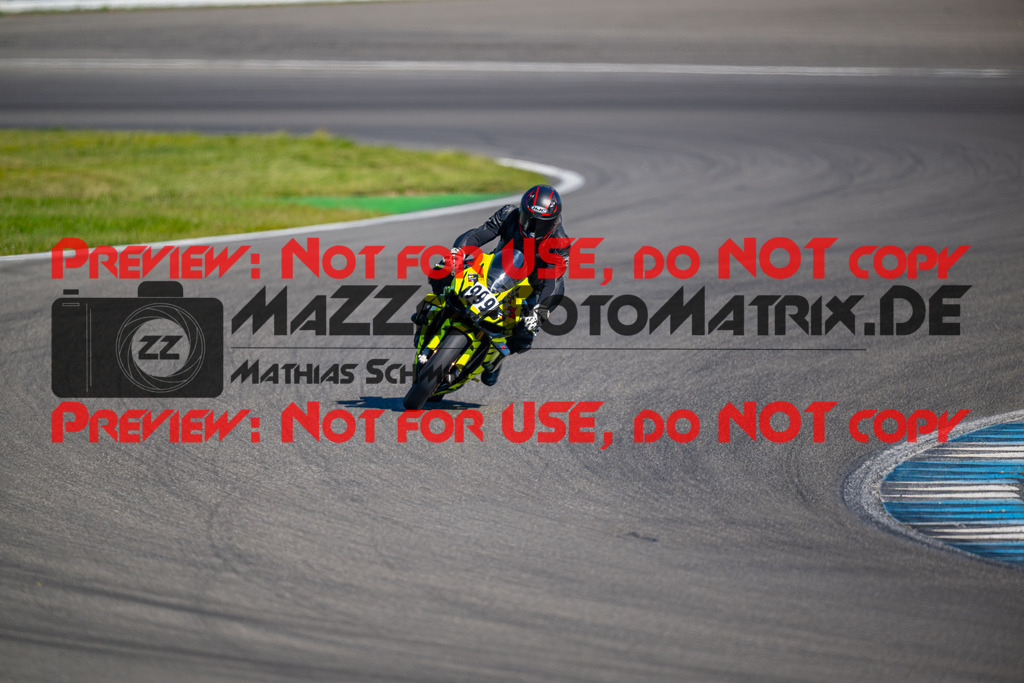 MaZZes-Fotomatrix-20260523-114019 | GRUEN