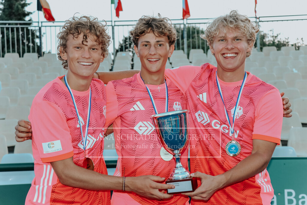 EM_MU18_F_GER-BEL_Lille_bearbeitet (28 von 30) | lanaschraderfotografie - Realisiert mit Pictrs.com