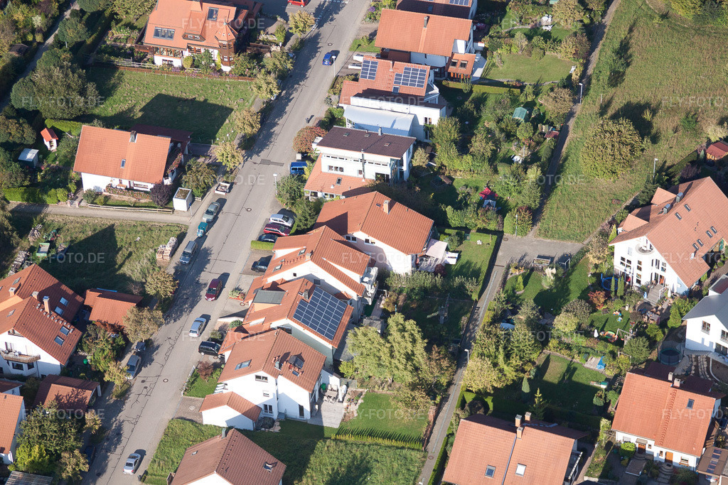 Luftbild: Langensteinbach, Mozartstr im Ortsteil Langensteinbach in Karlsbad im Bundesland Baden-Württemberg in Deutschland. Foto: IMG_45183.jpg vom 21.09.2011 durch Werner Riehm/FLY-FOTO.de