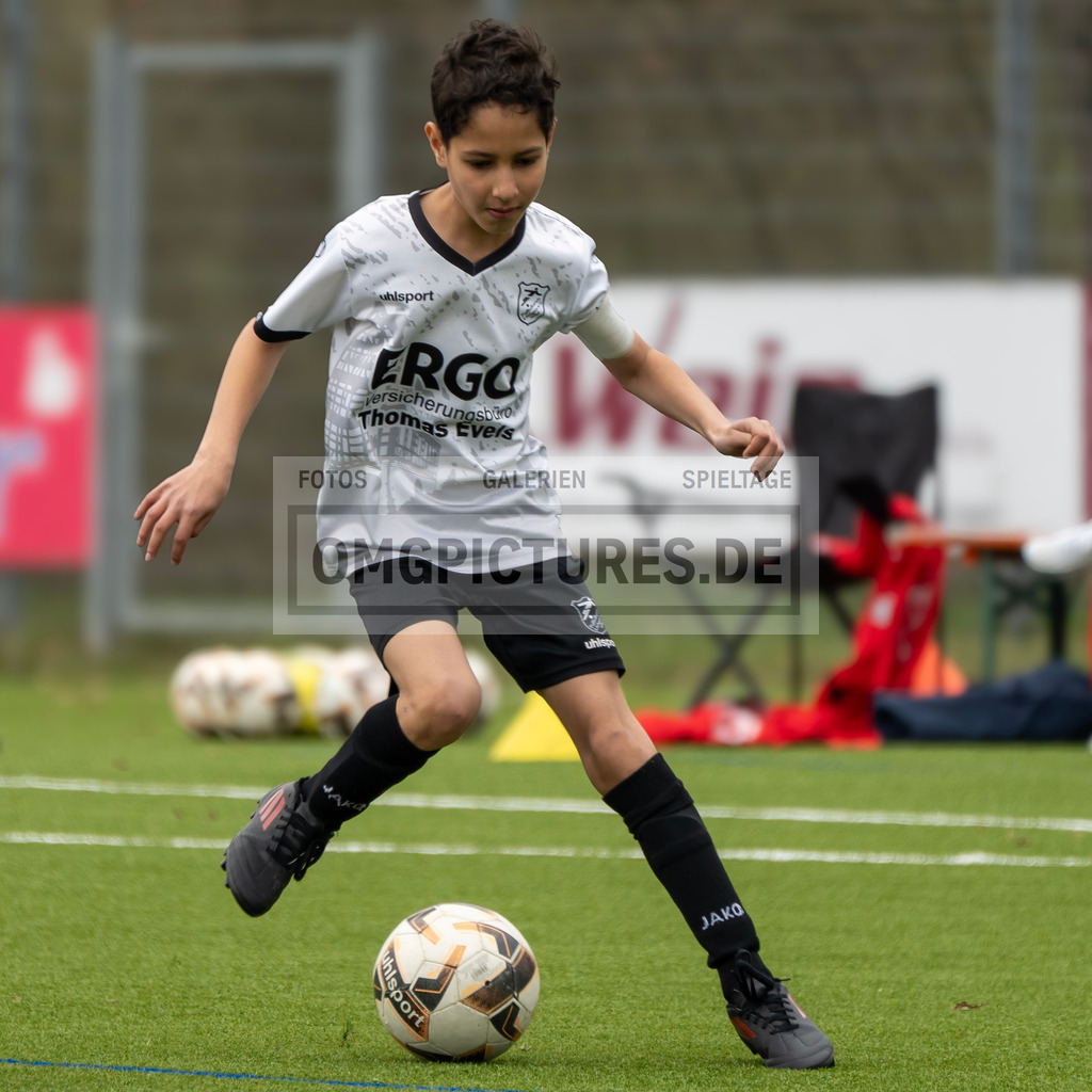 _OMG5336 | www.omgpictures.de, Sportfotograf, Verein, Fotograf, Baden Württemberg, Stuttgart, Heilbronn, omgpictures, Spieltag,  - Realisiert mit Pictrs.com