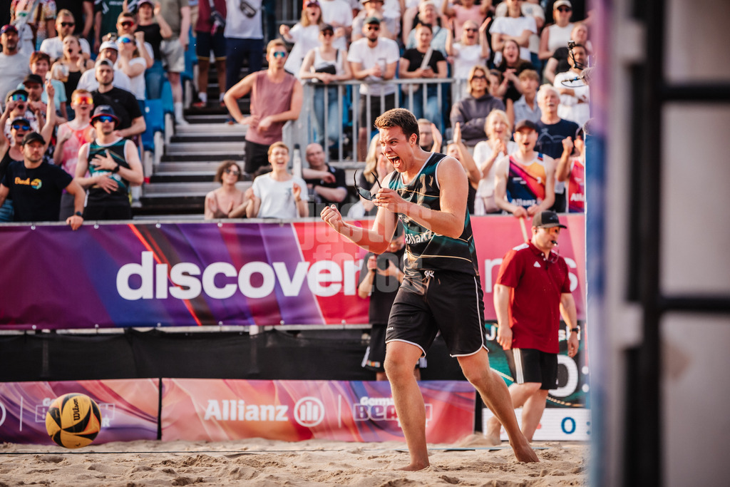 Beachvolleyball | Männer | Allianz German Beach Tour 2025 | Tourstop Hamburg | 31.05.2025 | Jonas Kaminski jubelt