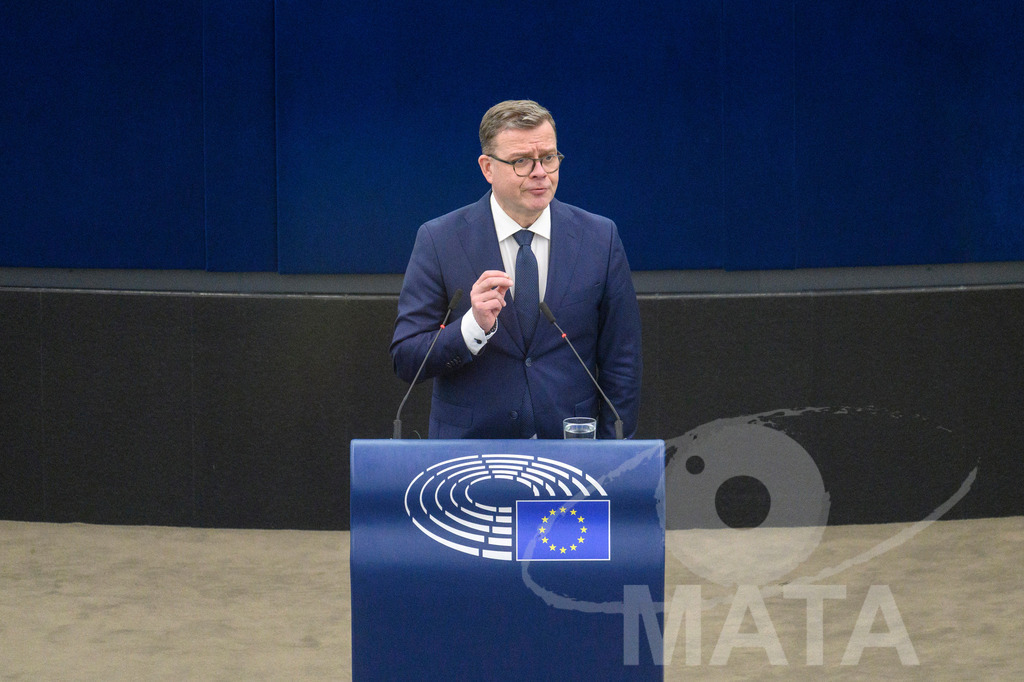 _DWI6426 | Finnischen Premierminister Petteri Orpo spricht vor dem Parlament im Plenarsaal des Europäischen Parlaments. Straßburg, 13.03.2024 - Realisiert mit Pictrs.com