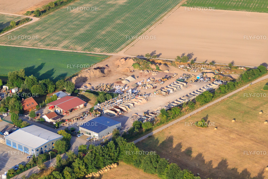 Natursteine und Transporte Kohler http://www.natursteine-kohler.de/ | Luftbild: Natursteine und Transporte Kohler http://www.natursteine-kohler.de/ in Zeiskam im Bundesland Rheinland-Pfalz in Deutschland. Foto: IMG_69654.jpg vom 04.07.2014 durch Werner Riehm/FLY-FOTO.de - Realisiert mit Pictrs.com