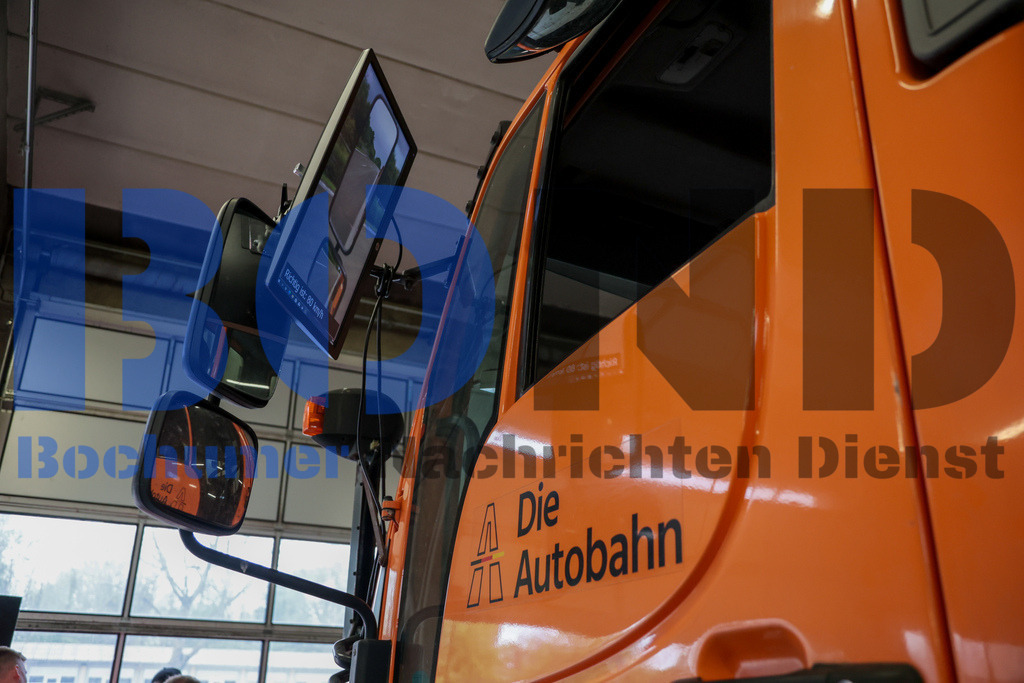 Sicherheitsparcours bei der Autobahn GmbH des Bundes {date} -  | {headline}



(Foto: Sebastian Sendlak / BOND)

 - Realisiert mit Pictrs.com