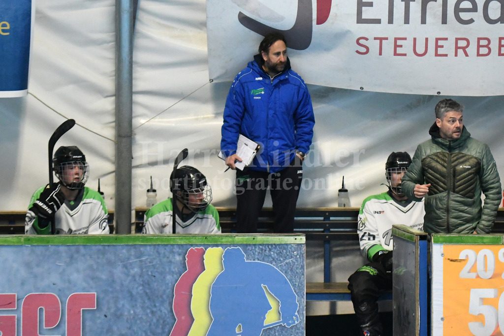 Deggendorf Pflanz : Hilden Flames | Thomas Weiss (Trainer Deggendorf Pflanz) - Realisiert mit Pictrs.com