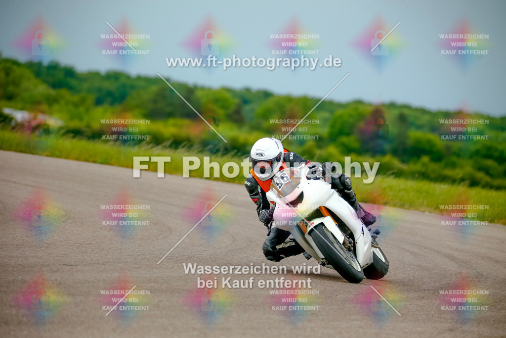 _MOT1692 | Hier findet Ihr Bilder von Touristenfahrten auf der Nürburgring Nordschleife oder von anderen Veranstaltungen die ich besucht habe. Viel Spass beim Durch Schauen 