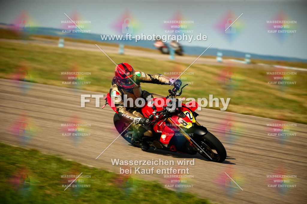 _MOT5865 | Hier findet Ihr Bilder von Touristenfahrten auf der Nürburgring Nordschleife oder von anderen Veranstaltungen die ich besucht habe. Viel Spass beim Durch Schauen 