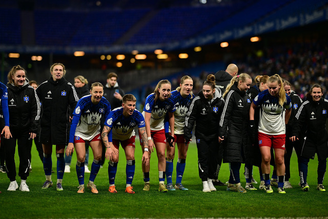 Fußball I Frauen I Saison 2025-2026 I DFB-Pokal I Achtelfinale I Hamburger SV - Bayer 04 Leverkusen I 18307 | Der Sportfotograf. - Realisiert mit Pictrs.com