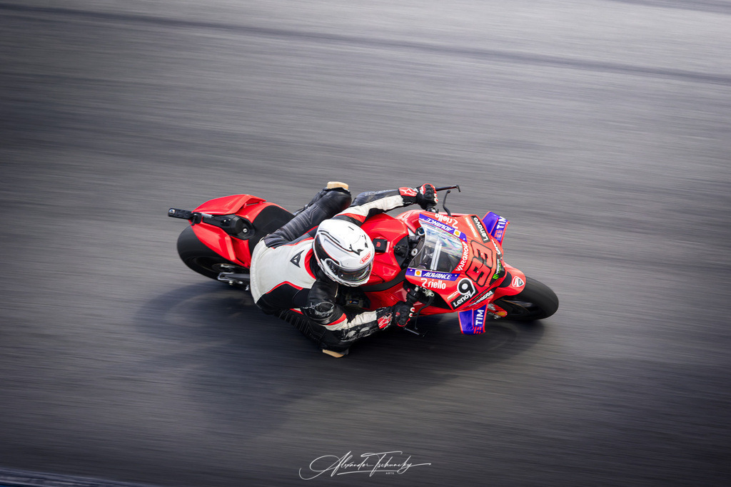 Ducati Trackday Hockenheimring 2026 | Entdecken Sie die faszinierende Welt von Alexander Tschuncky Arts: Kreative Fotografie, atemberaubende Automobilkunst und hochwertiger Bilderdruck. Lassen Sie sich inspirieren! - Realisiert mit Pictrs.com
