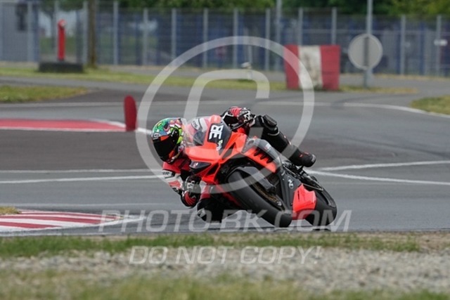 2024_05_16_PBK_18715 | Sportfotografie; SlowMotion; Video; Rennstrecke; Hafeneger; Speer; Racing; RSE; BMW; CBO; Trackday; Motorsportarena; Hockenheimring; Brno; Most; Barcelona; Valencia