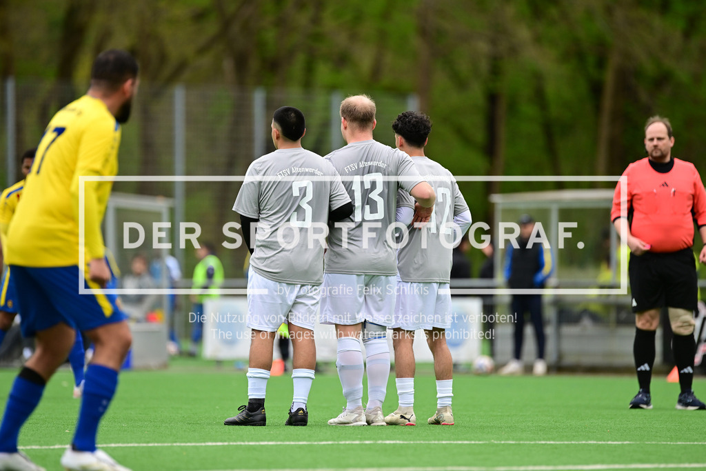 Fußball I Herren I Saison 2024-2025 I Kreisliga I 28. Spieltag I FTSV Altenwerder II - Buxtehuder SV I 66444 | Der Sportfotograf. - Realisiert mit Pictrs.com
