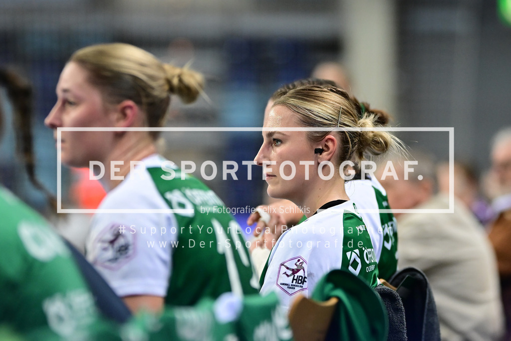 Handball I Frauen I Saison 2024-2025 I 1. HBF I 12. Spieltag I VfL Oldenburg - TuS Metzingen I 055632 | Nahaufnahme, Einzelfoto, Freisteller, Portrait, Porträt, Einzelbild, Einzelfoto, Körper: Lisa Borutta (2, VfL Oldenburg) - Realisiert mit Pictrs.com