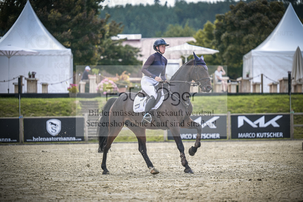 DOS_7261 | Entdecke hochwertige Reitturnierfotos von Foto Oger. Professionell, emotional und authentisch – jetzt Lieblingsmomente im Shop bestellen.Deutschlandweite Turnierfotografie. - Realisiert mit Pictrs.com