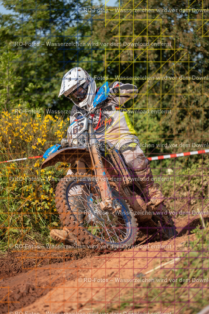 Wolfshausen 4 Lauf -870 | Sportfotografie von RO-Fotos: Motorsport, Motocross, Enduro, Laufveranstaltungen und Triathlon. Professionelle Fotos von Sportlern und Events. - Realisiert mit Pictrs.com