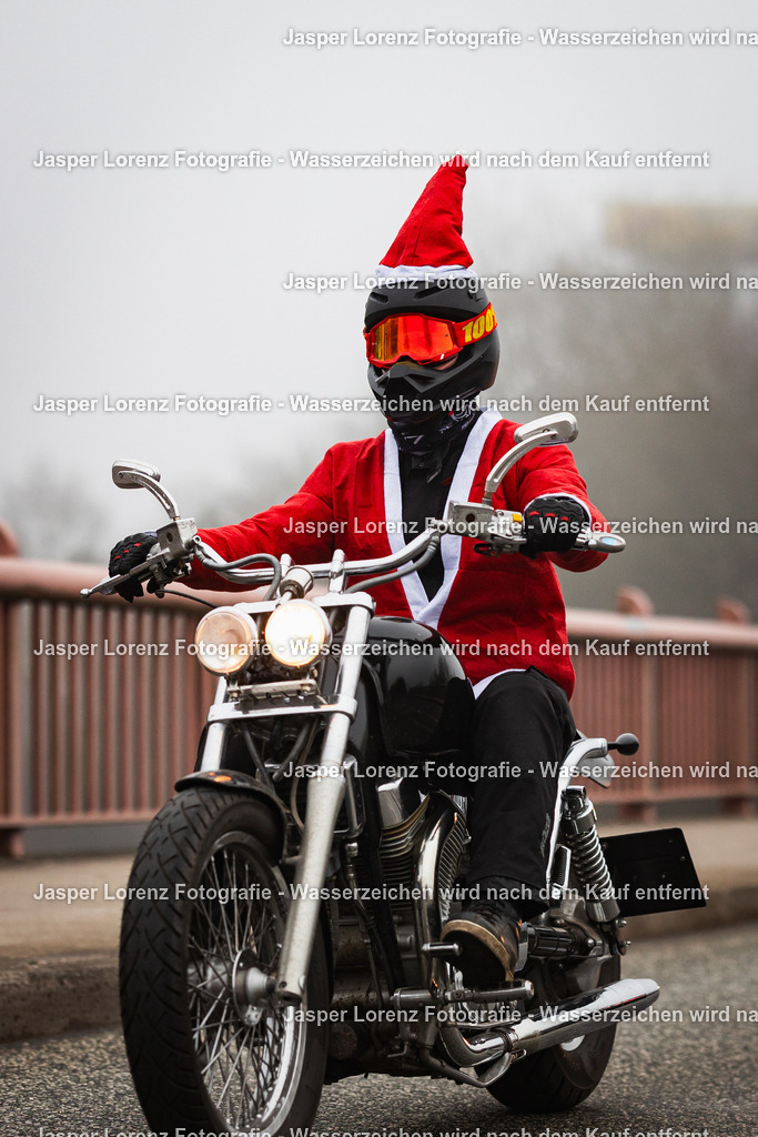 X-Mas Ride I Kiel I 2025 | Jasper Lorenz Fotografie - Realisiert mit Pictrs.com