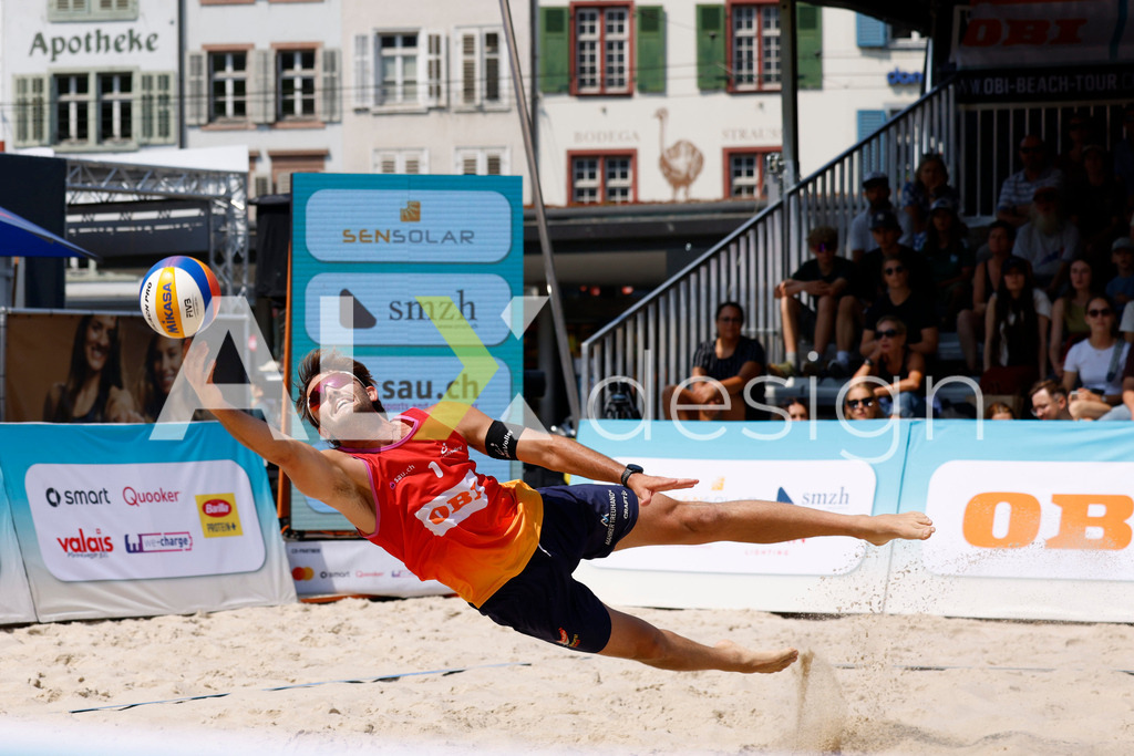 Obi BeachTour 2026 - Basel | BASEL, SWITZERLAND - JULY 19: LEO DILLIER (SUI)  during the Obi BeachTour 2026 match between DILLIER / FLÜCKIGER (SUI) and HAGENBUCH / HAUSSENER (SUI) at Barfüsserplatz on July 19, 2026 in Basel, Switzerland. - Realisiert mit Pictrs.com