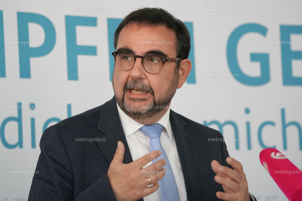 Klaus Holetschek (17) | Metropolico