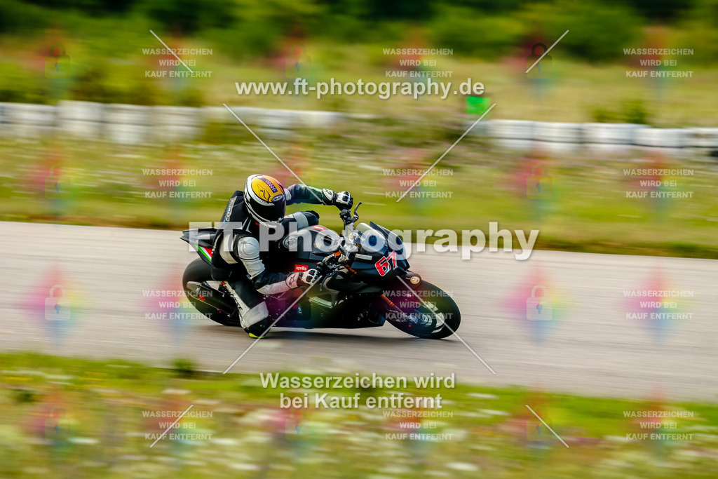 Chambley Juli-0094 | Hier findet Ihr Bilder von Touristenfahrten auf der Nürburgring Nordschleife oder von anderen Veranstaltungen die ich besucht habe. Viel Spass beim Durch Schauen 