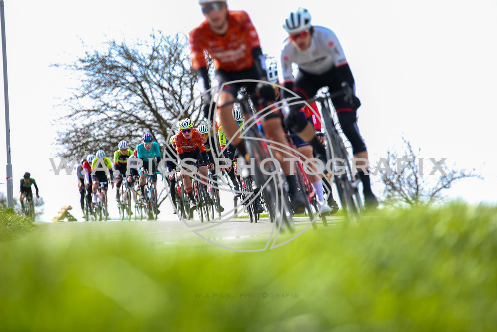 ..... | LEONDING,AUSTRIA,24.März.24 - 63.Radsaisoneröffnungsrennen Leonding Road Cycling League , Image shows: 
Photo: WAPICS / Andreas Willdoner