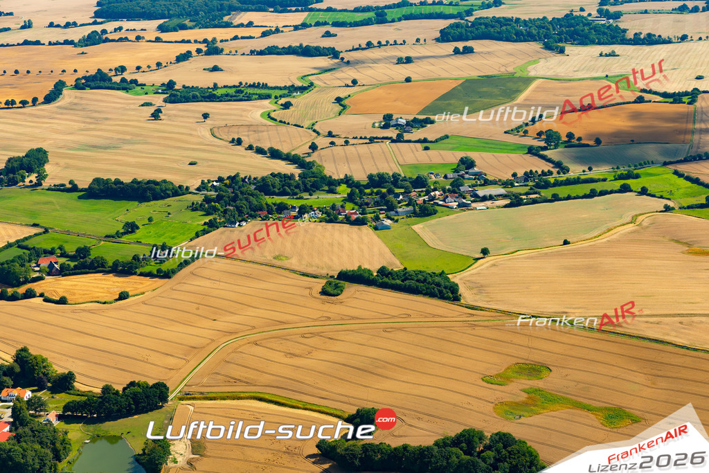 Die Luftaufnahme Basdorf - Rieseby wurde 2022 vom Flugzeug aus (keine Drohne) erstellt. Hohe Auflösung -für große Poster und Wandbilder geeignet - Garantiert!