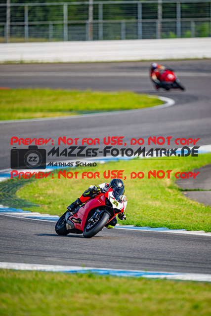 MaZZes_FotoMatrix_240702_6007705_2-90 | ROT