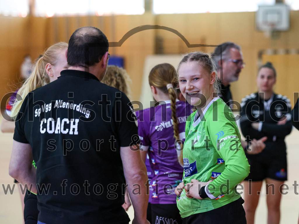 2023-03-11_004_SpVgg_Altenerding_gegen_SSG_Metten_Frauen | Erding, Deutschland, 11.03.2023:
Handball, Bezirksoberliga Frauen Altbayern 2022 / 2023, 13. Spieltag, SpVgg Altenerding gegen SSG Metten, Endergebnis: 32:26

Lara Kullmann (SpVgg Altenerding, #16)

Foto: Christian Riedel / fotografie-riedel.net