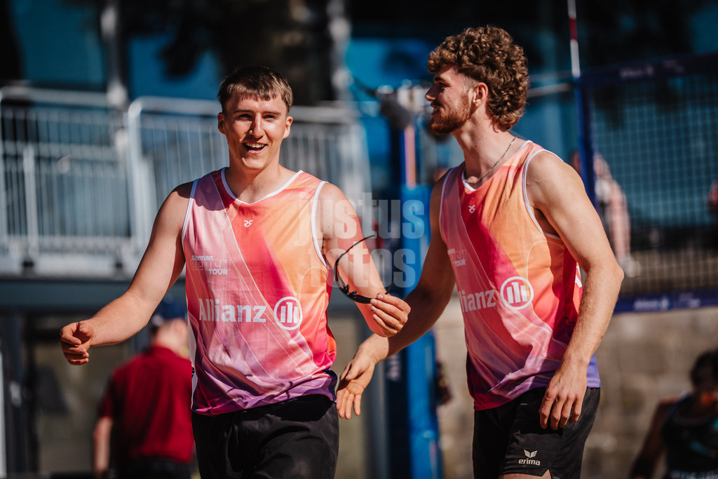 Beachvolleyball | Männer | Allianz German Beach Tour 2025 | Tourstop Düsseldorf | 15.05.2025 | v.l. Yannik Ahr und Luis Henrichs