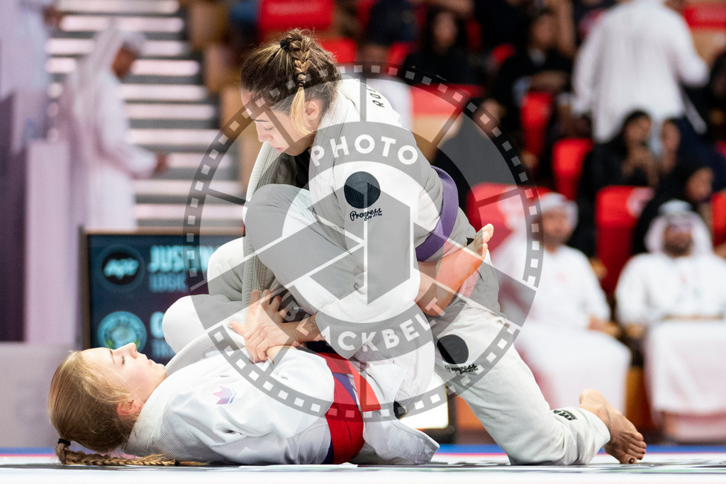 20231109PBB6387 | Fighters compete during the AJP World Professional Championship in the Mubadala Arena in Abu Dhabi, Arab United Emirates, on November 9, 2023.