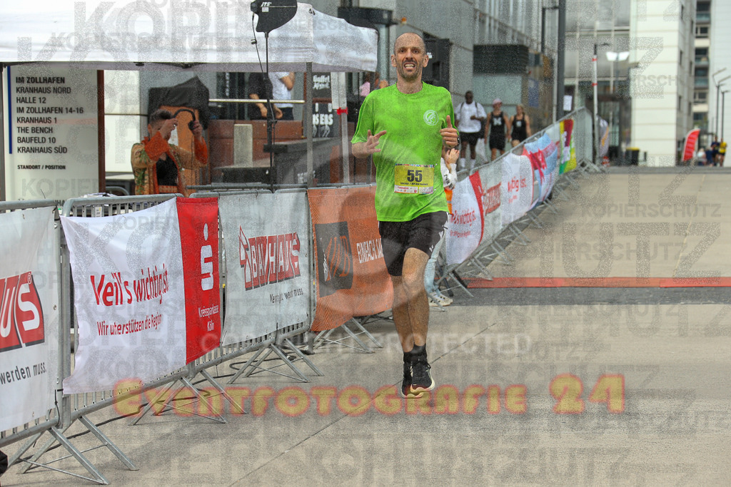 250920_1320_EX1_4078 | Sportfotografie im Rhein-Sieg Kreis, Köln, Bonn, NRW, Rheinland Pfalz, Hessen, etc. Unser Tätigkeitsfeld umfasst den Laufsport vom Volkslauf über den Marathon, Duathlon, Triathon bis zum Ultralauf wie Kölnpfad Ultra oder Schindertrail.