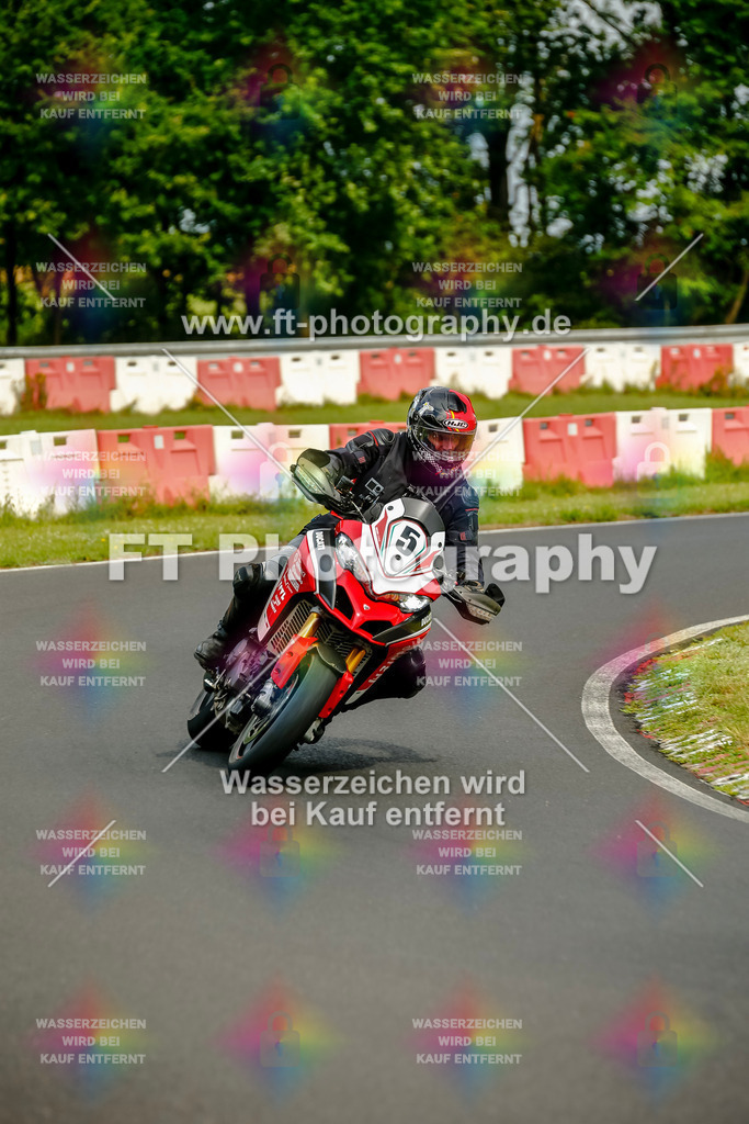 VBK-4471 | Hier findet Ihr Bilder von Touristenfahrten auf der Nürburgring Nordschleife oder von anderen Veranstaltungen die ich besucht habe. Viel Spass beim Durch Schauen 