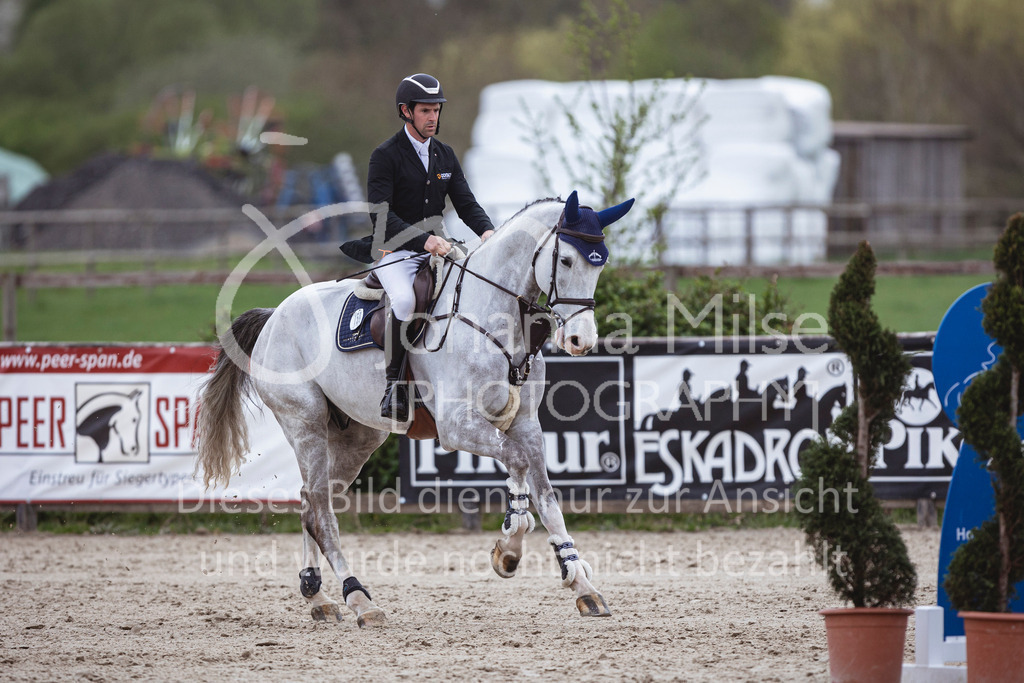 250417_Springpferde-L1-293 | Deine schönsten Turniermomente als professionelle Fotos! Entdecke hochwertige Pferdesport-Fotografie im Online-Shop. Jetzt Fotos finden & bestellen!