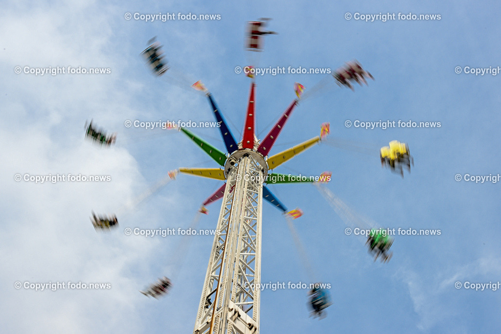 Urfahraner Jahrmarkt 2023_ 01.05.2023-10 | 01.05.2023, Linz, AUT, Urfahraner Jahrmarkt 2023 Fruehjahr, im Bild Kettenkarussell