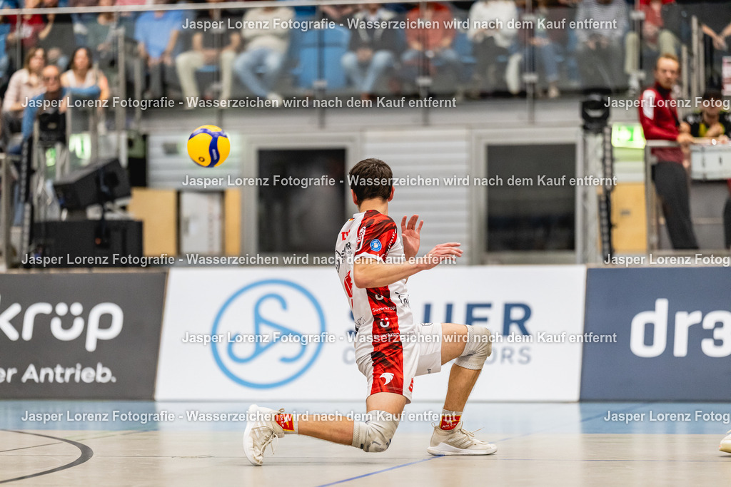 Volleyball I Herren I Saison 2026-2027 I 2. Bundesliga Nord I 03. Spieltag I Kieler TV - TSV Giesen GRIZZLYS II | Jasper Lorenz Fotografie - Realisiert mit Pictrs.com
