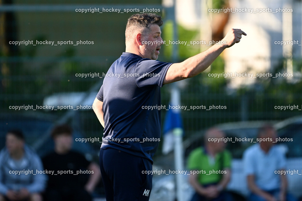 SAK vs. SC ST. Veit | Headcoach SC St. Veit Martin Harald Kaiser, SAK vs. SC ST. Veit, SAK vs. SC ST. Veit am 30.04.2025 in Klagenfurt (Sportpark Welzenegg), Austria, (Photo by Bernd Stefan)