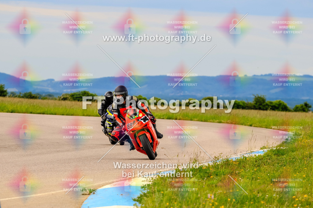 MotoTeam-2399 | Hier findet Ihr Bilder von Touristenfahrten auf der Nürburgring Nordschleife oder von anderen Veranstaltungen die ich besucht habe. Viel Spass beim Durch Schauen 