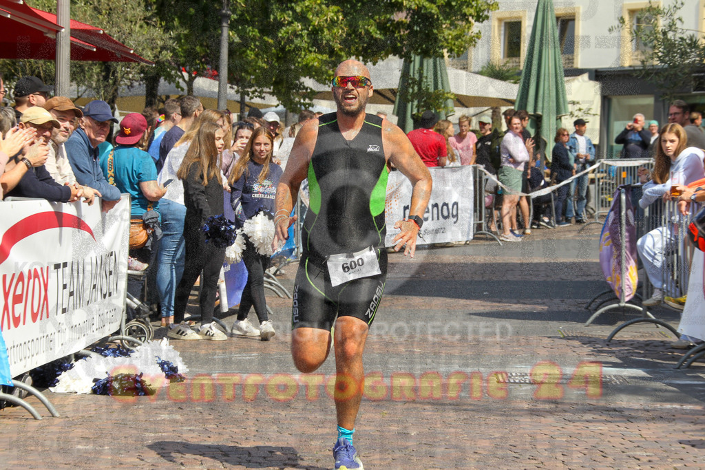 250824_1432_EV4_1882 | Sportfotografie im Rhein-Sieg Kreis, Köln, Bonn, NRW, Rheinland Pfalz, Hessen, etc. Unser Tätigkeitsfeld umfasst den Laufsport vom Volkslauf über den Marathon, Duathlon, Triathon bis zum Ultralauf wie Kölnpfad Ultra oder Schindertrail.