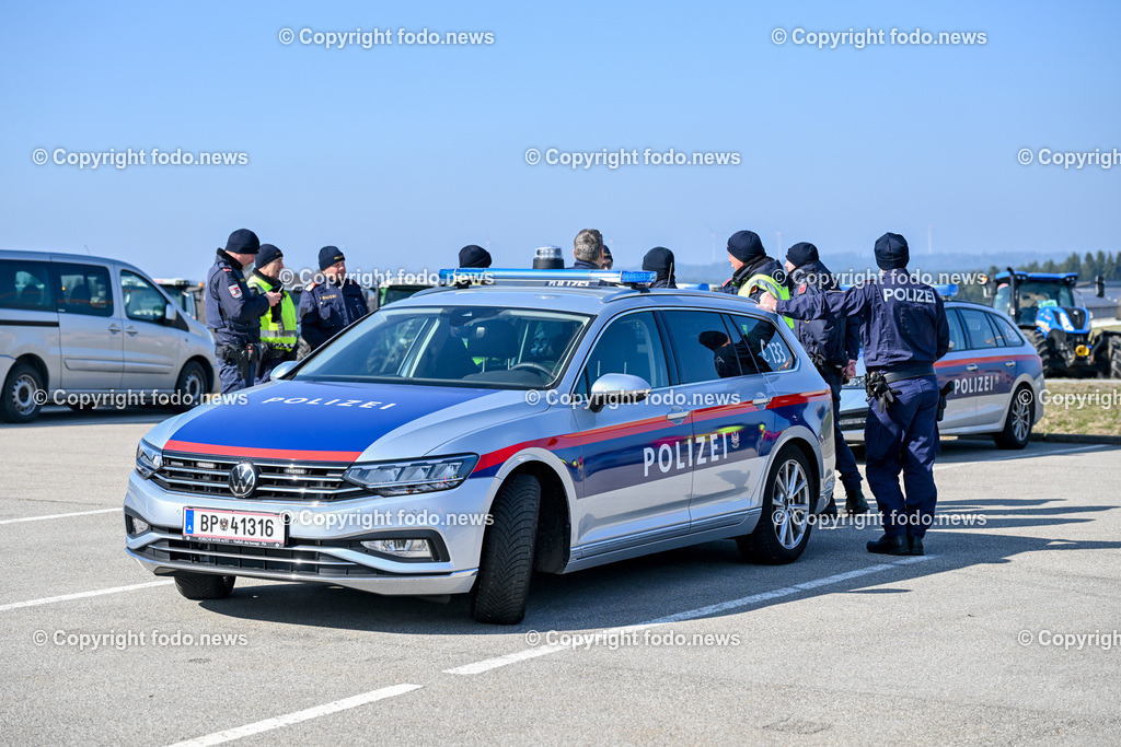 Bauernprotest_ Poendorf_ Lasco_ 08.03.2024-7 | 08.03.2024, Poendorf, AUT, Bauernprotest, im Bild Bauernprotest, Bauern, Landwirte, Traktoren, Fa. Lasco, Demo, Kundgebung