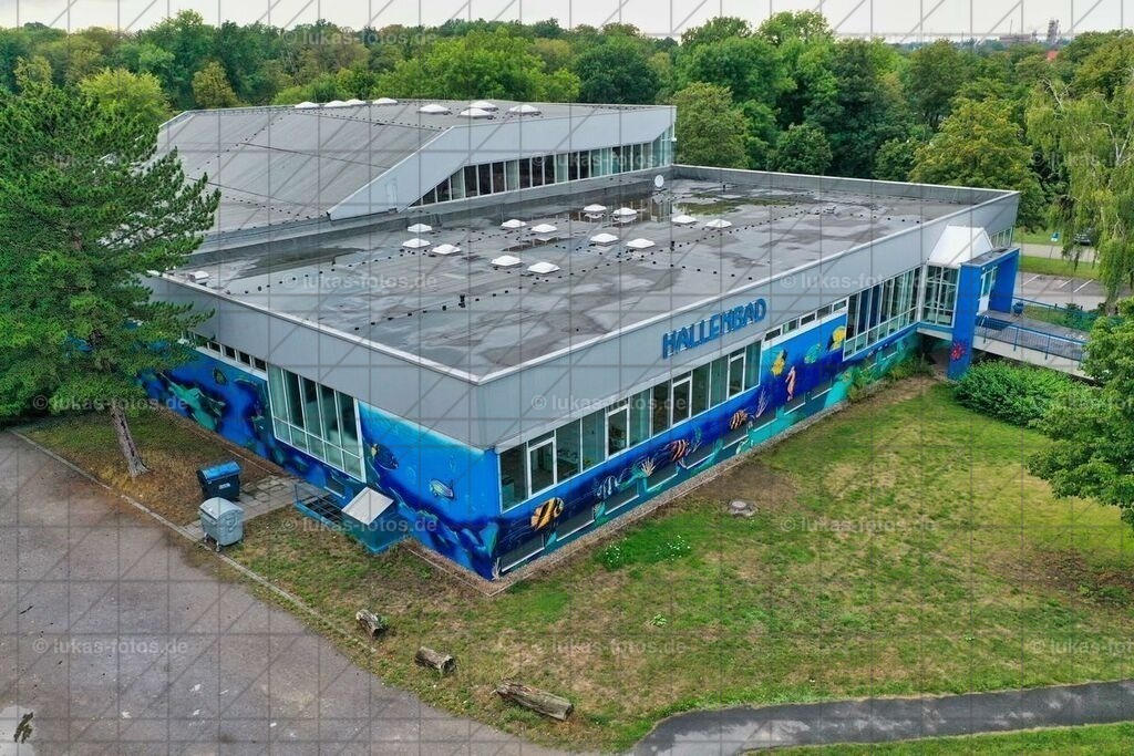 Luftbild Hallenbad Bahnhofstraße in Castrop | Luftbild Hallenbad Bahnhofstraße in Castrop - Realisiert mit Pictrs.com