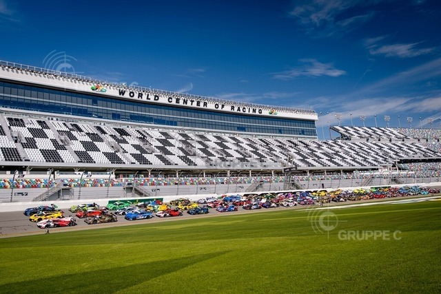 24hDay26_012111045202302TU_TU | Rolex 24 at Daytona 2026 - Foto: Gruppe C Photography - Realisiert mit Pictrs.com