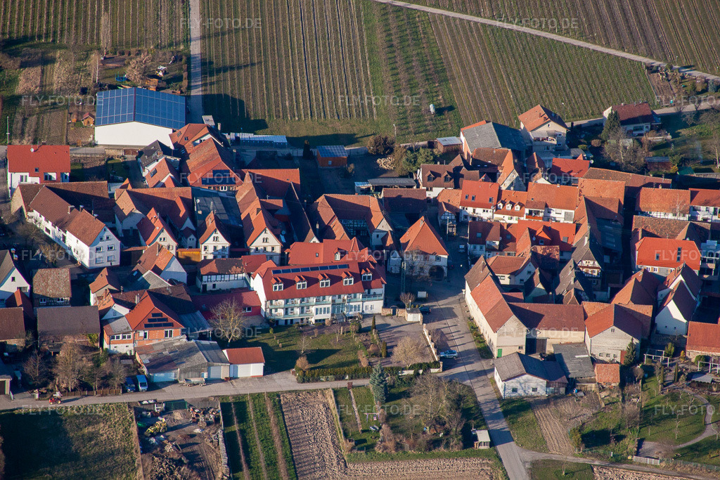 Luftbild: Landhotel Hauer im Ortsteil Oberhofen in Pleisweiler-Oberhofen im Bundesland Rheinland-Pfalz in Deutschland. Foto: IMG_62393.jpg vom 24.02.2014 durch Werner Riehm/FLY-FOTO.de