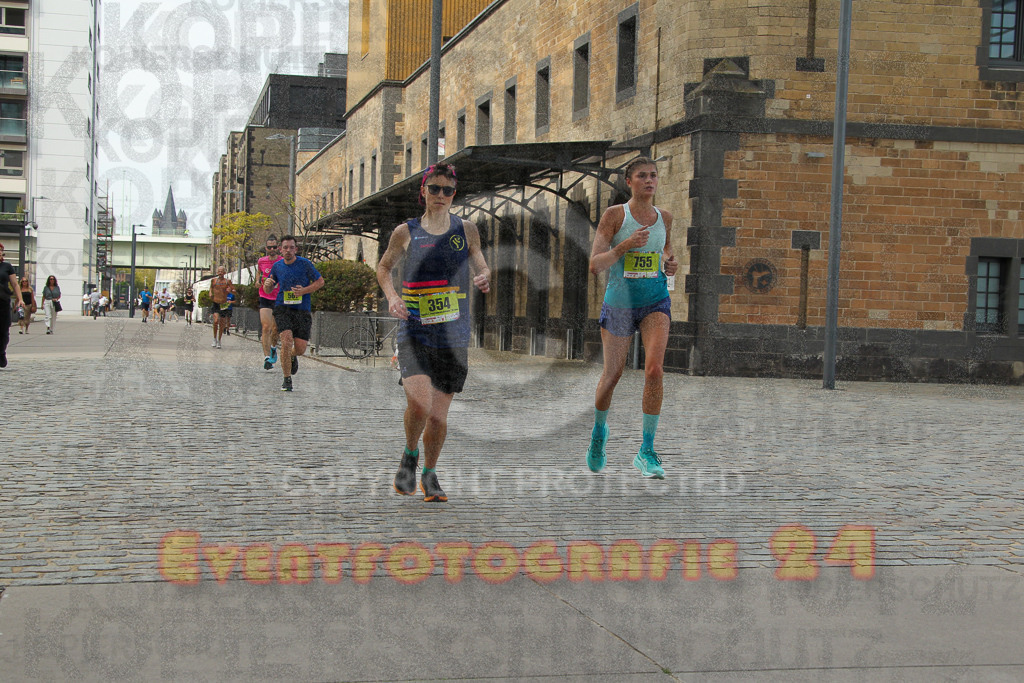 250920_1514_EV4_8277 | Sportfotografie im Rhein-Sieg Kreis, Köln, Bonn, NRW, Rheinland Pfalz, Hessen, etc. Unser Tätigkeitsfeld umfasst den Laufsport vom Volkslauf über den Marathon, Duathlon, Triathon bis zum Ultralauf wie Kölnpfad Ultra oder Schindertrail.