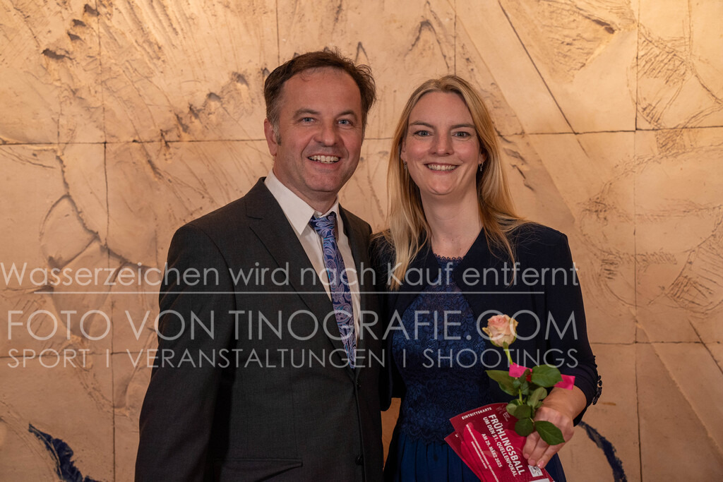 CCC_Frühlingsball_Teppich_byTINOGRRAFIE-45 | (c) TINOGRAFIE.COM