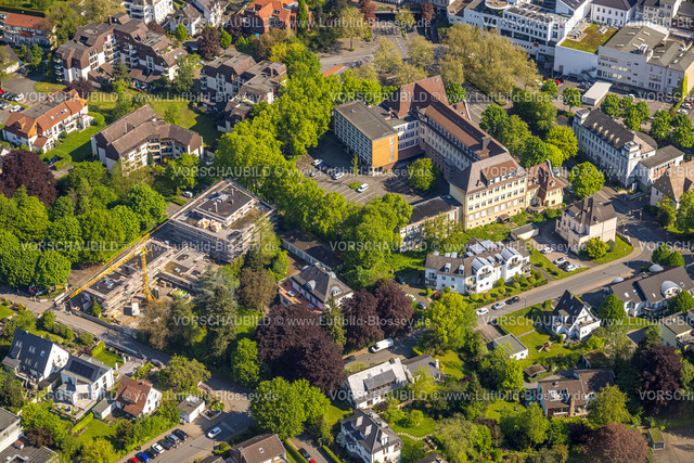 Arnsberg230500238 | Luftbild, Zukunfts und Strategiebüro Goethestraße, Baustelle und Neubau St. Georgs-Pfad, Neheim, Arnsberg, Sauerland, Nordrhein-Westfalen, Deutschland