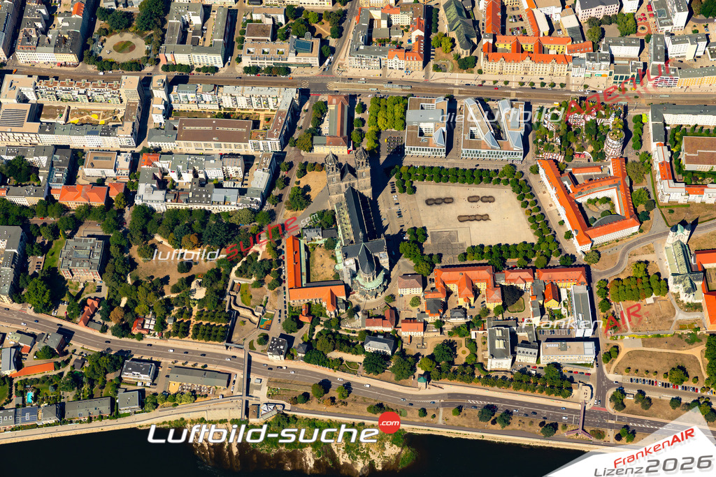 Die Luftaufnahme Dom - Magdeburg wurde 2022 vom Flugzeug aus (keine Drohne) erstellt. Hohe Auflösung -für große Poster und Wandbilder geeignet - Garantiert!